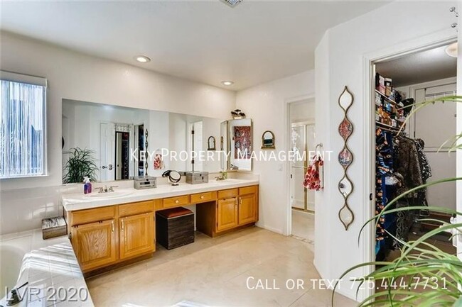 Building Photo - Vegas's Only Available Waterfront Rental ~...