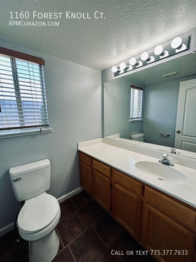 Building Photo - 1160 Forest Knoll Ct