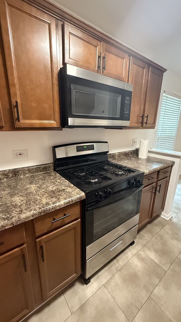 Building Photo - 306 Russet Way