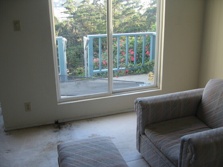 Balcony off master bedroom - 409 Dellbrook Ave