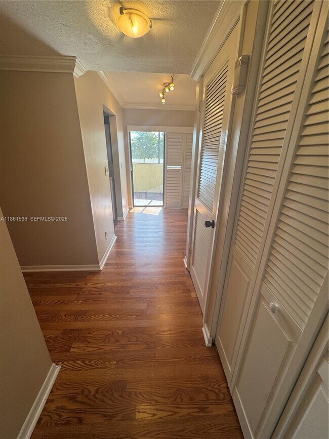 Building Photo - 6575 W Oakland Park Blvd