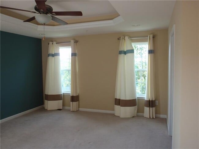 Building Photo - 325 Broadstone Dr