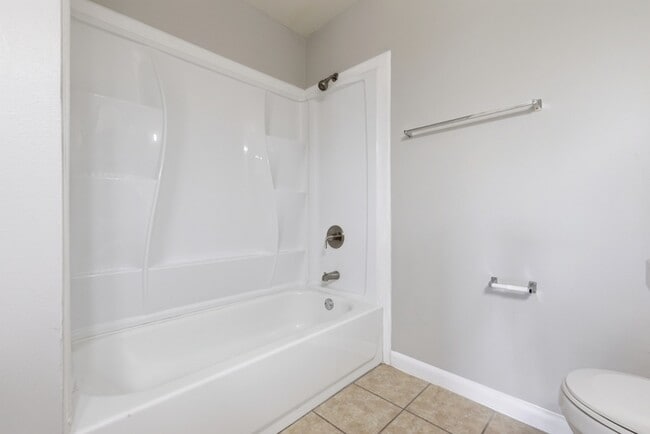 Building Photo - 1229 Bermuda Lakes Ln