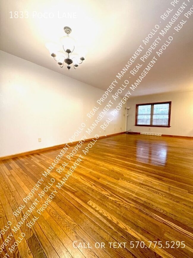 Building Photo - 1833 Poco Ln