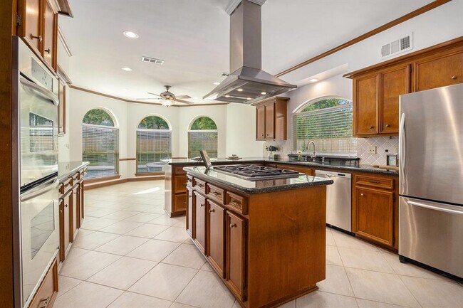 Building Photo - 8007 Vintage Creek Dr