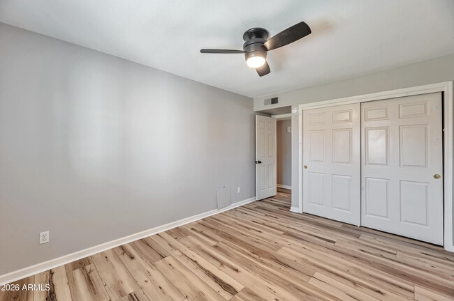 Building Photo - 6502 E Grandview Dr