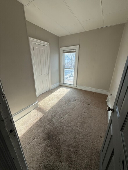 Building Photo - 628 E Galena Blvd