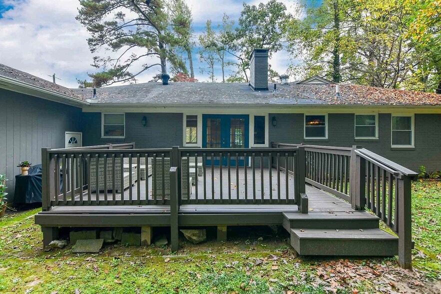 Building Photo - 2480 Cascade Rd SW