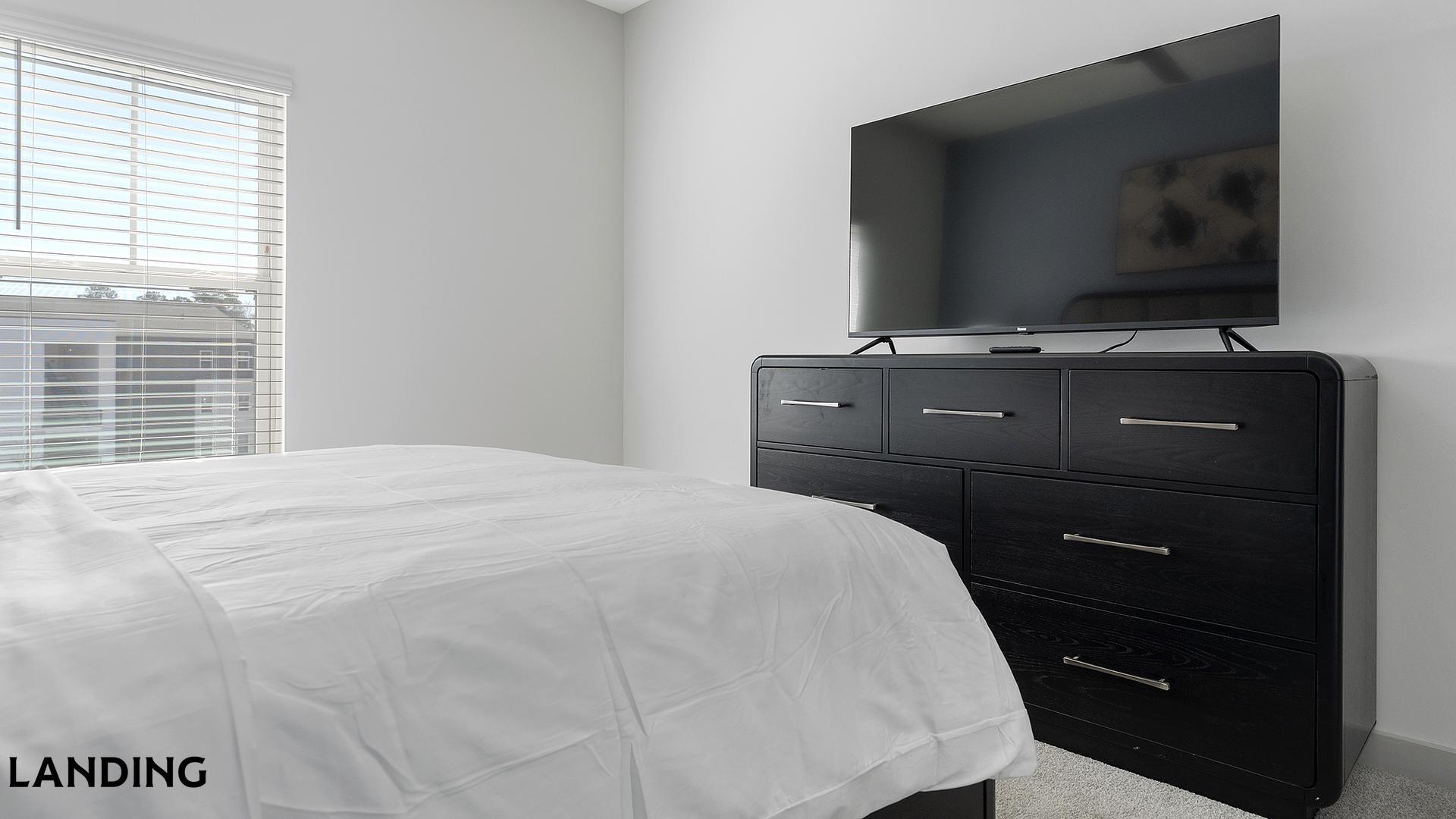 Building Photo - 6000 Front St