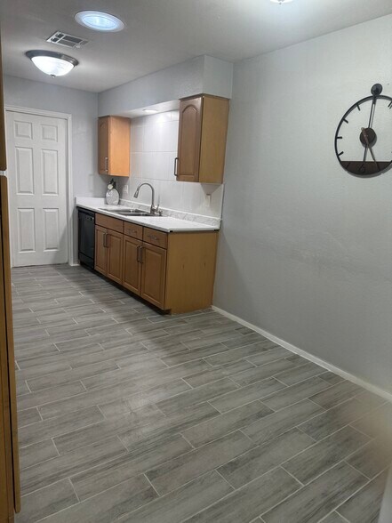 Building Photo - 3744 W Kariba Dr