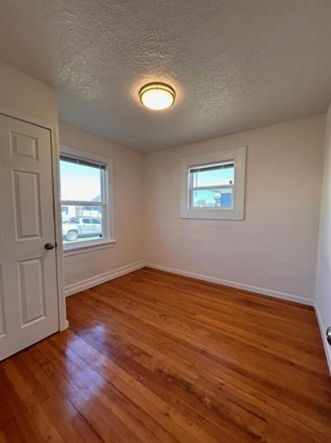 Building Photo - Single Family Home on Spokanes North Side!!