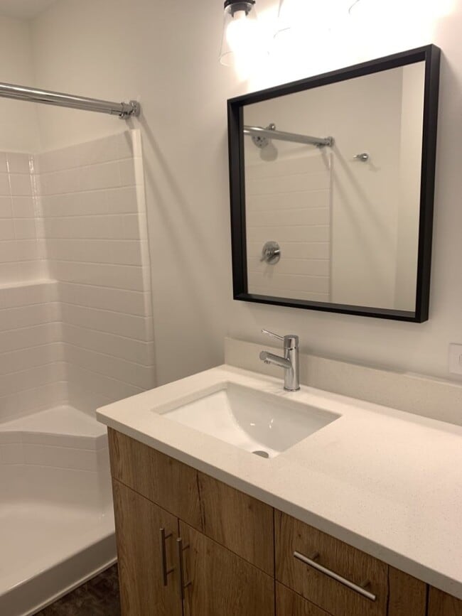 Building Photo - AVAILABLE JUNE - New Construction 3 Bed, 2 Bath Home....Perfect Location!