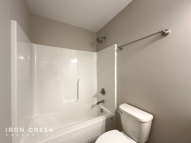 Building Photo - Beautiful New Construction Two-Bedroom in ...