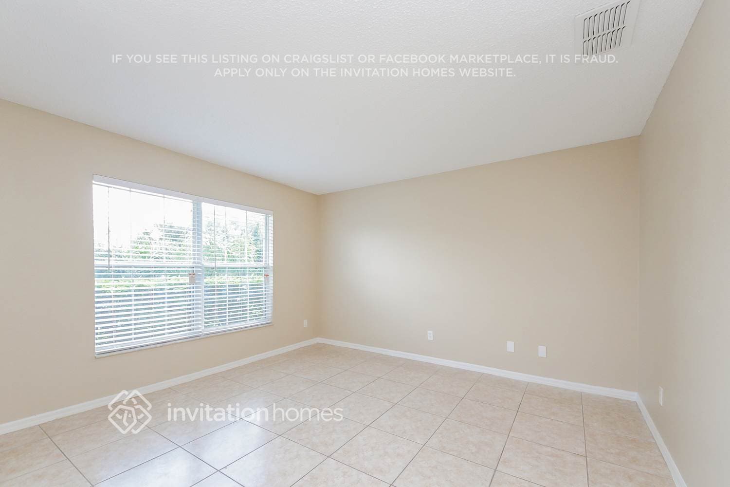 Building Photo - 1911 Summit Oaks Cir