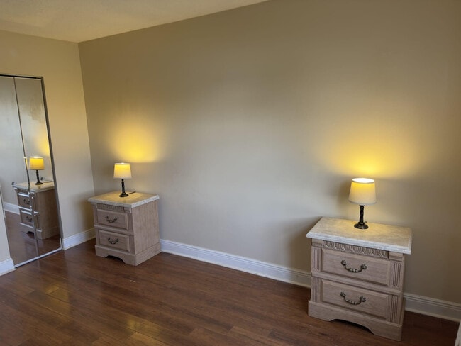 Building Photo - 15710 E Waterside Cir