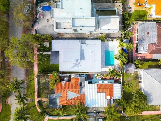 Building Photo - 1519 Biarritz Dr