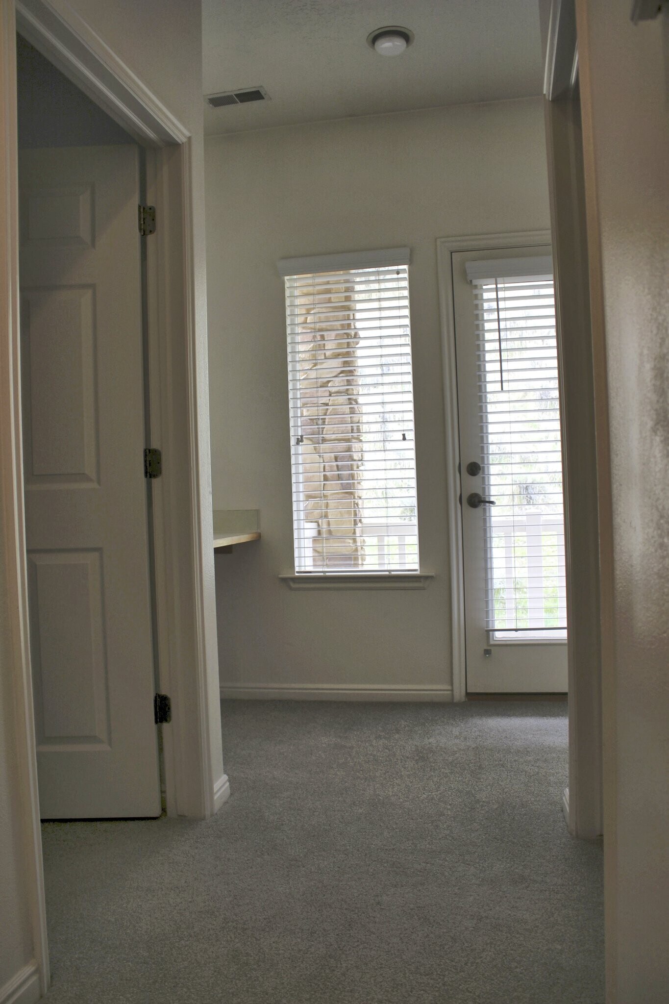 Building Photo - 1145 Canyon Meadow Dr