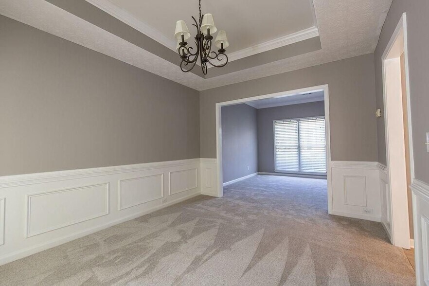 Building Photo - 3360 Shallowford Green Dr