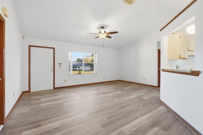 Building Photo - 536 Gaspar Ave