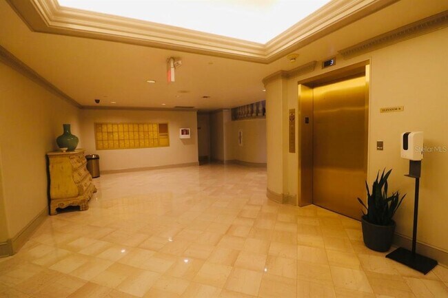 Building Photo - 1110 W Ivanhoe Blvd