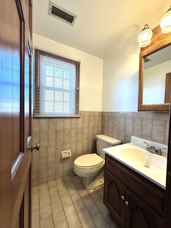 Building Photo - 224 Park St