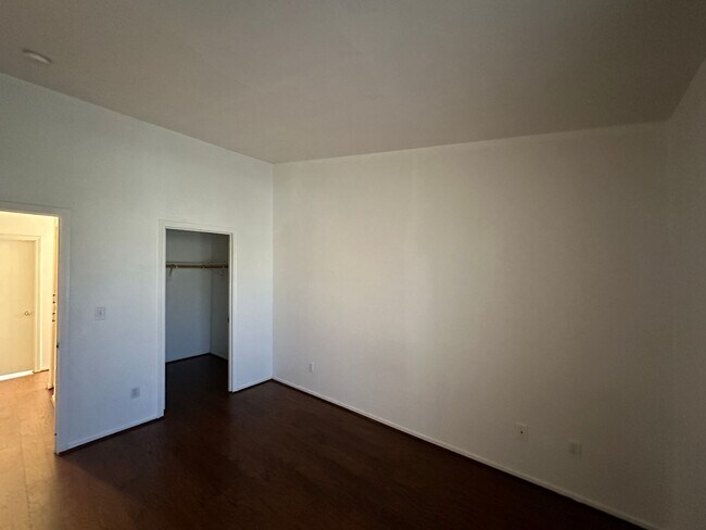 Building Photo - SPRING VALLEY RANCH