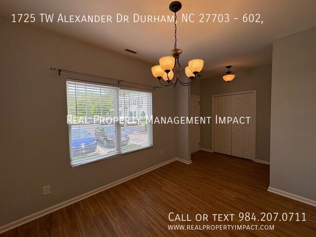 Building Photo - 1725 TW Alexander Dr