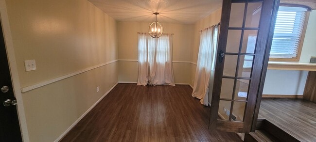 Building Photo - 2907 Birchmont Dr NE