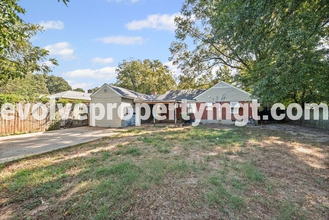 Building Photo - FULLY RENOVATED BERCLAIR RENTAL!