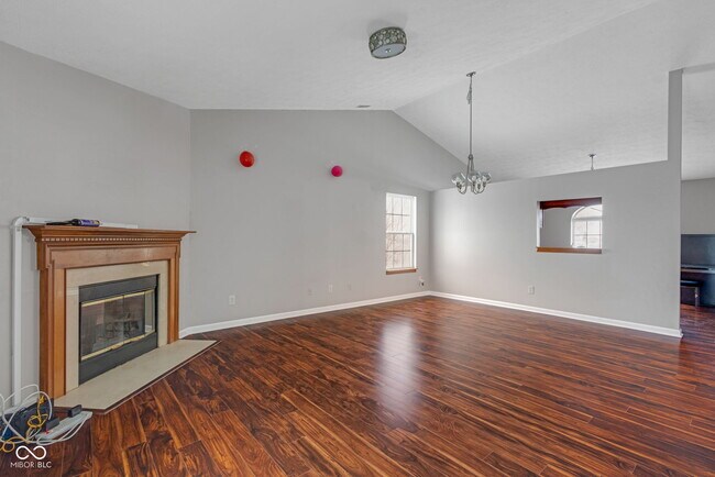 Building Photo - 6318 Pickwick Ct