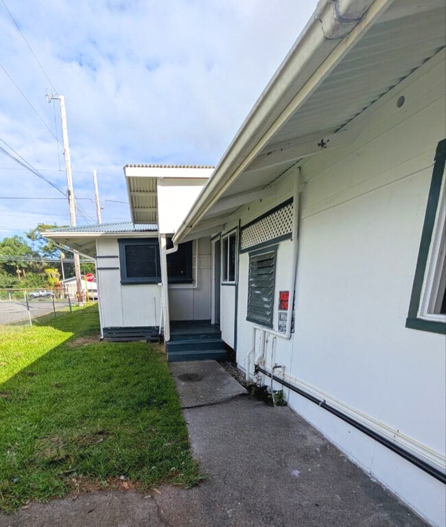 Building Photo - 18-1343-1343 Volcano Rd