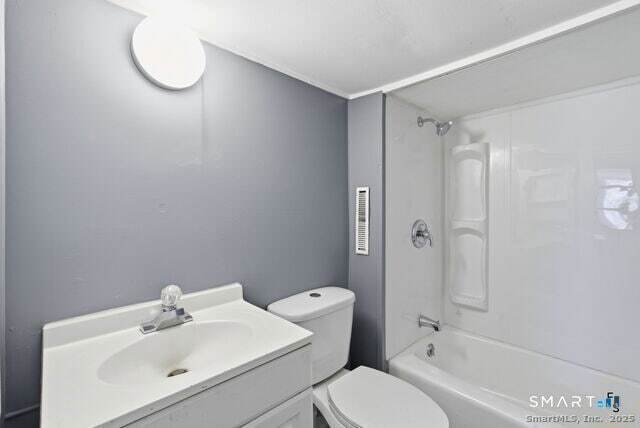 Building Photo - 76 Skinner St