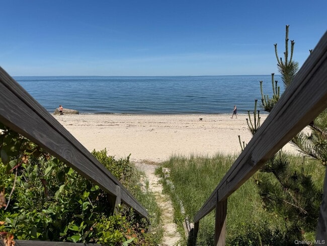 Building Photo - 95 Linda Ln W
