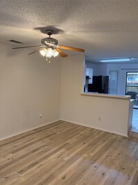 Building Photo - 11901 Swearingen Dr