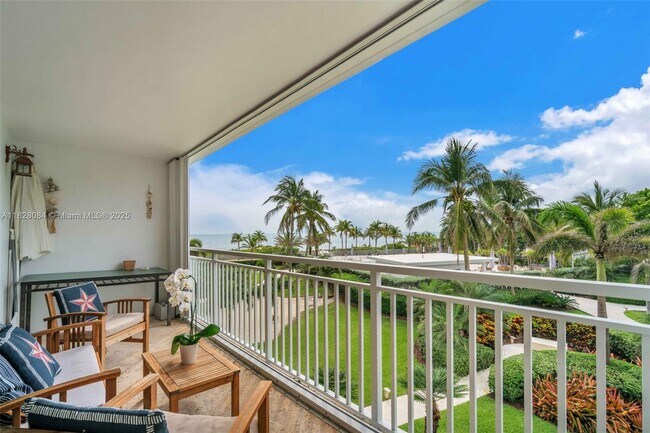Building Photo - 611 Ocean Dr
