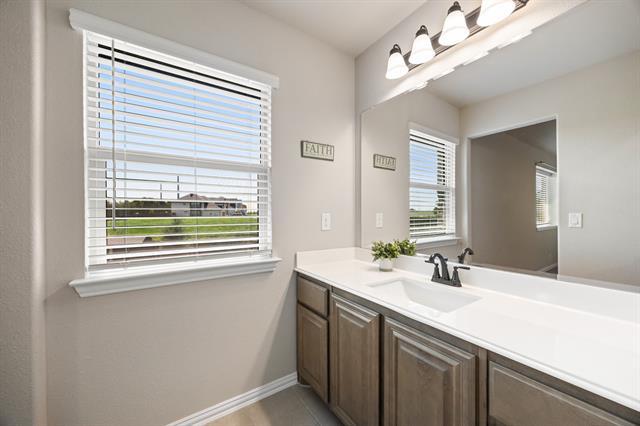 Building Photo - 176 Summit Ct