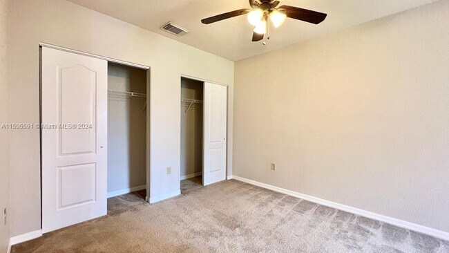 Building Photo - 126 SW Peacock Blvd