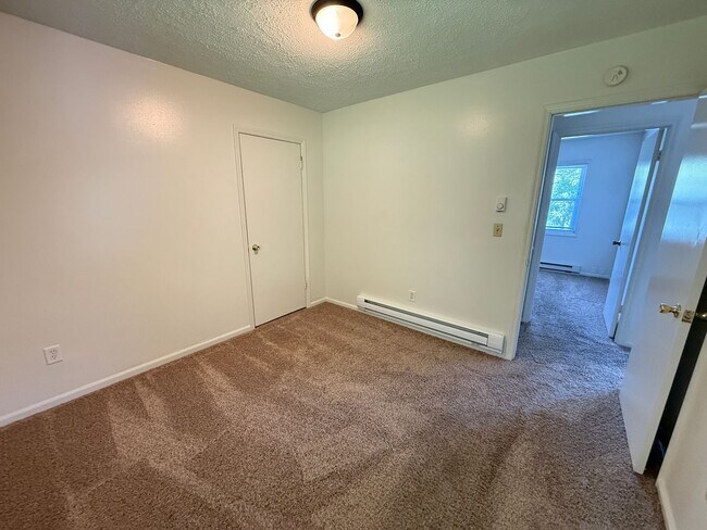Building Photo - 6108-6108 Scotch Blue Dr