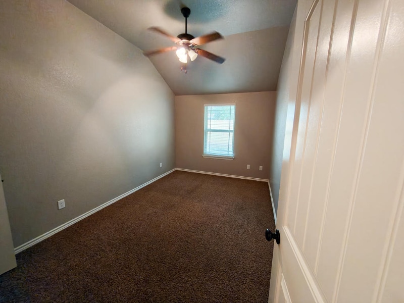 Building Photo - 701 Sladecek Dr