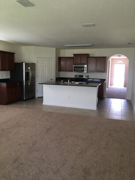 Building Photo - 1522 Lexington Square SW