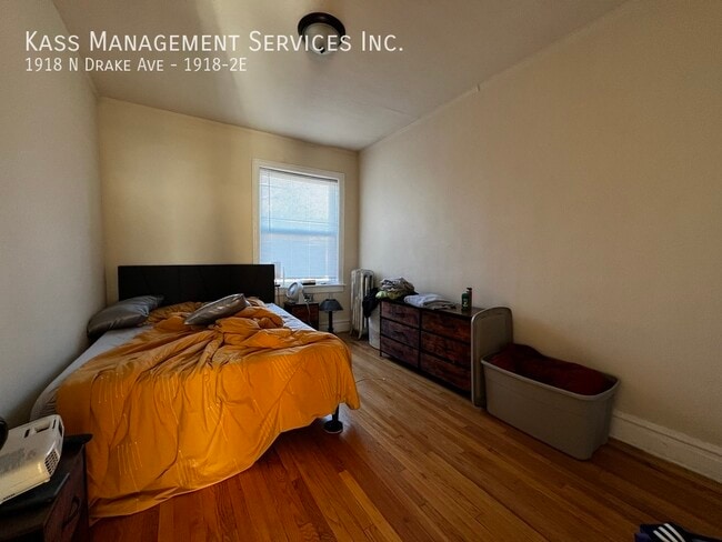 Building Photo - 1918 N Drake Ave