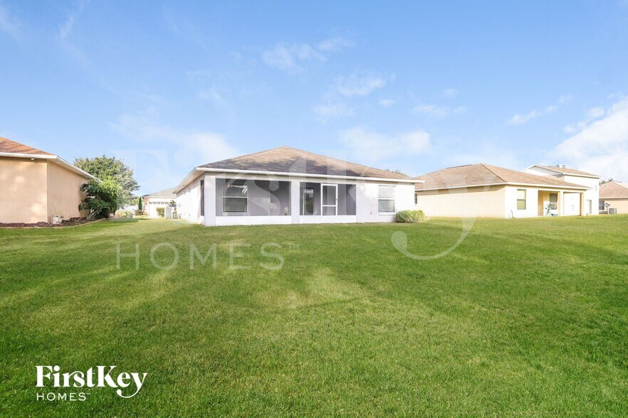 Building Photo - 850 Terranova Rd