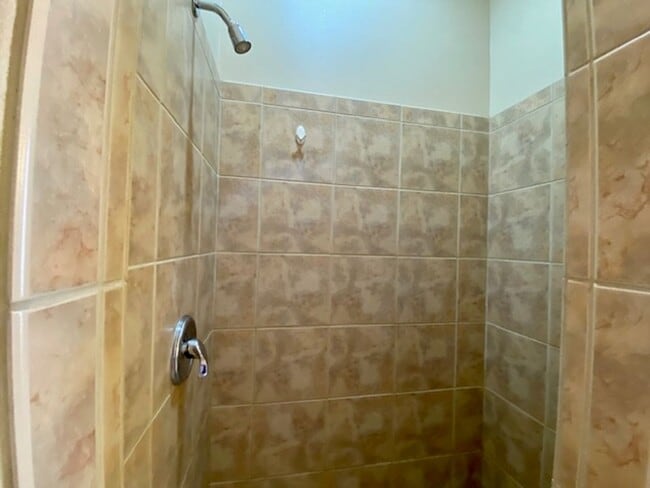 Building Photo - 394 N 2720 E