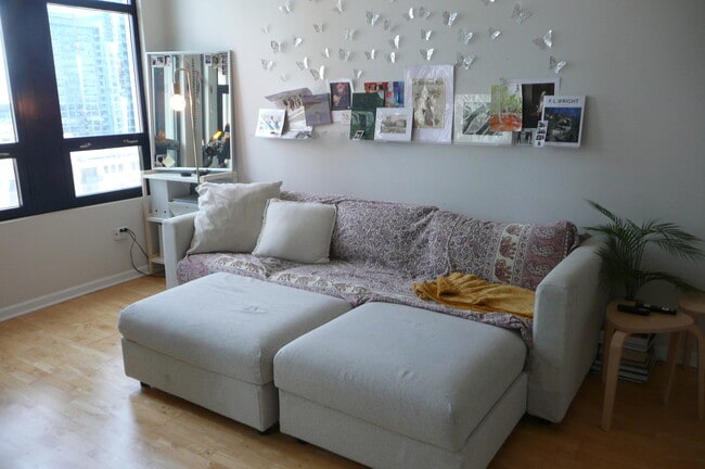 Building Photo - 1255 S State St