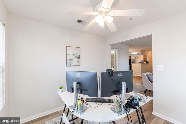 Building Photo - 8091 Lacy Dr