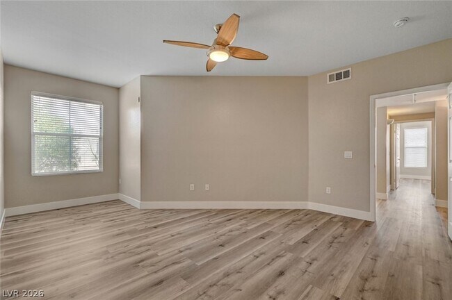 Building Photo - 10550 W Alexander Rd