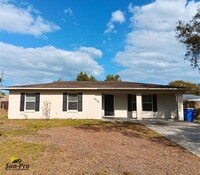 Building Photo - 2735 Fern Palm Dr