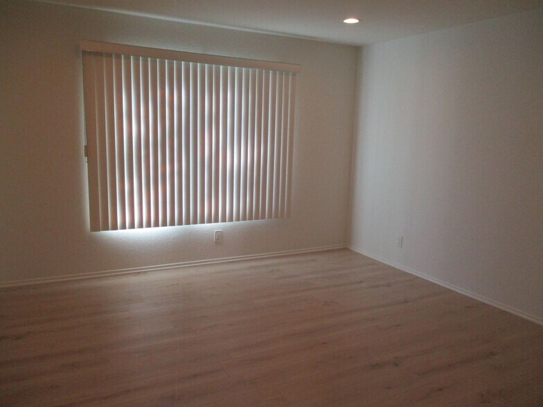 Building Photo - 3802 Dunford Ln