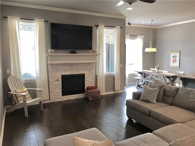 Building Photo - 3317 Lakeshire Ridge Way