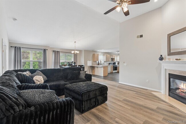 Building Photo - 3002 Willow Pond Dr